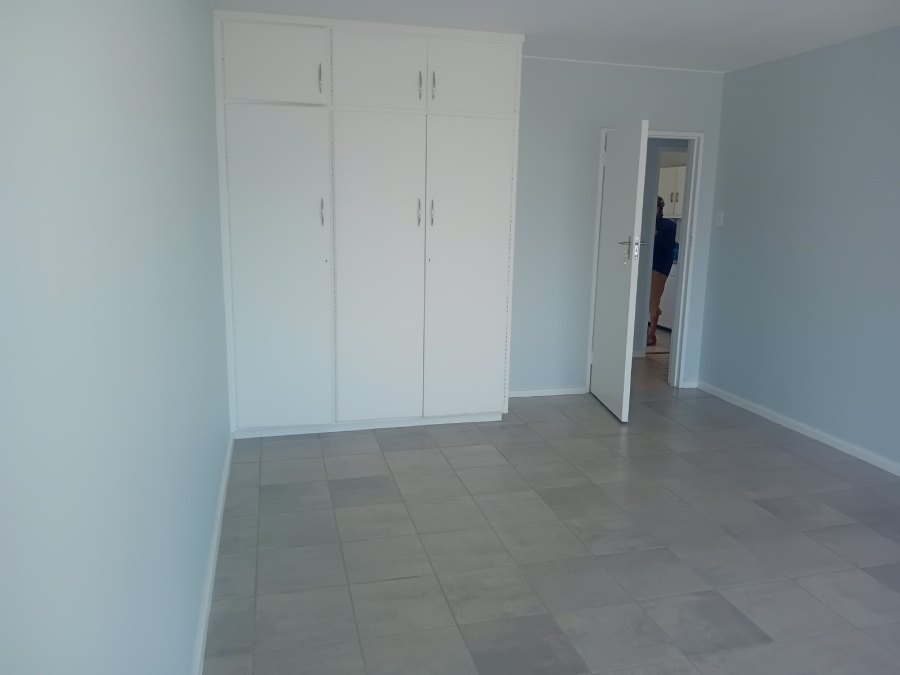 To Let 2 Bedroom Property for Rent in Strand Central Western Cape